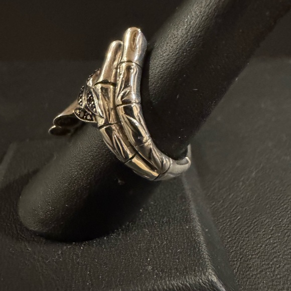 JAI Sterling Silver and Black Spinel Bamboo Ring. Size 8 - Picture 3 of 5